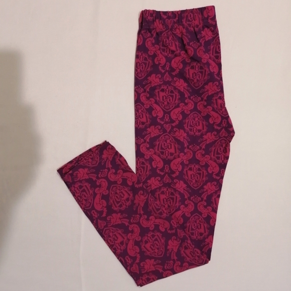 Ever After High Raven Queen Apple White 2 PC Top & Legging Set NWT Sz 8, 10, 12 - Picture 7 of 11